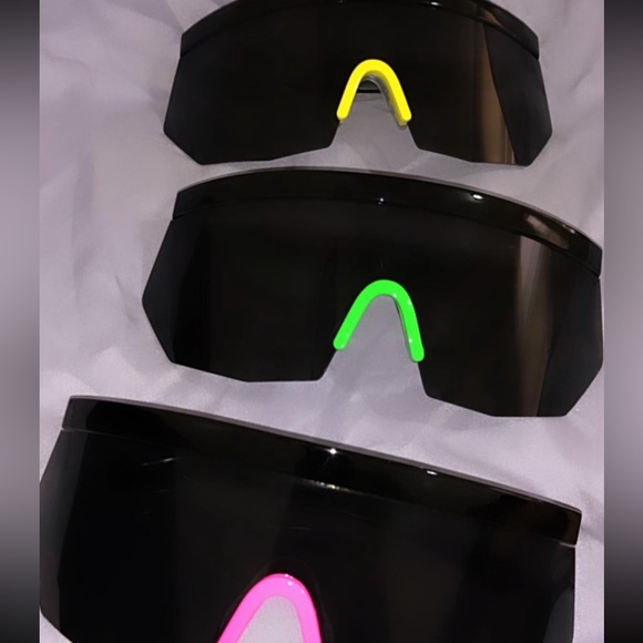 COPY - SUNGLASSES! Every size, color, shape and frame😍😍 - Picture 3 of 16